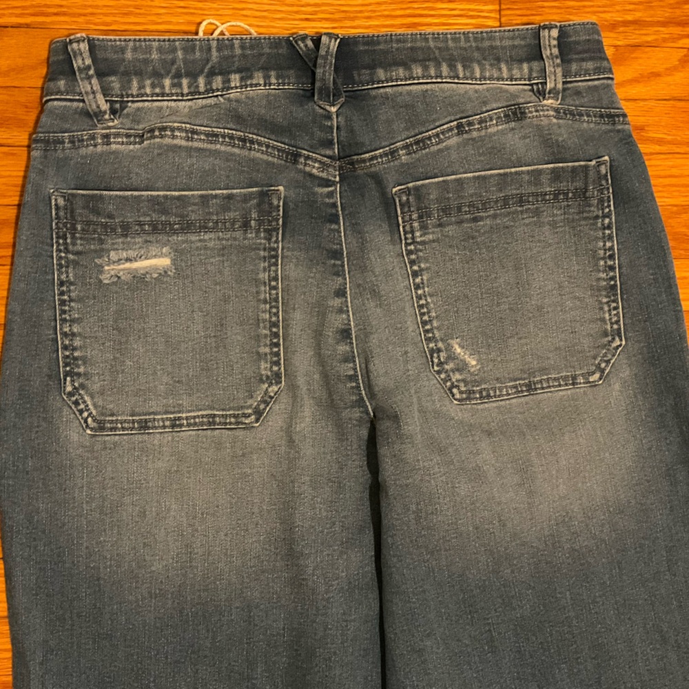 Democracy Wide-Leg High Rise Jeans in Medium Blue - Picture 7 of 7